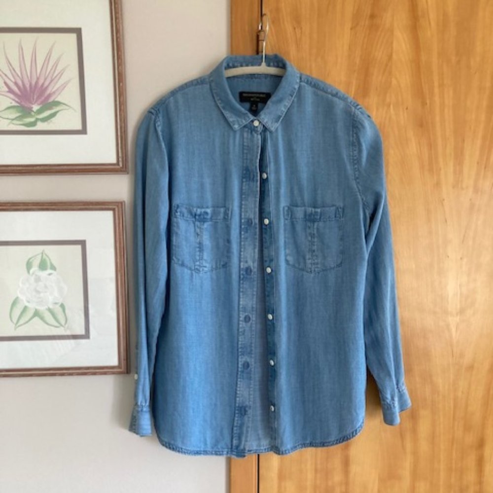Banana Republice Tencel/Lyosell Shirt Size S